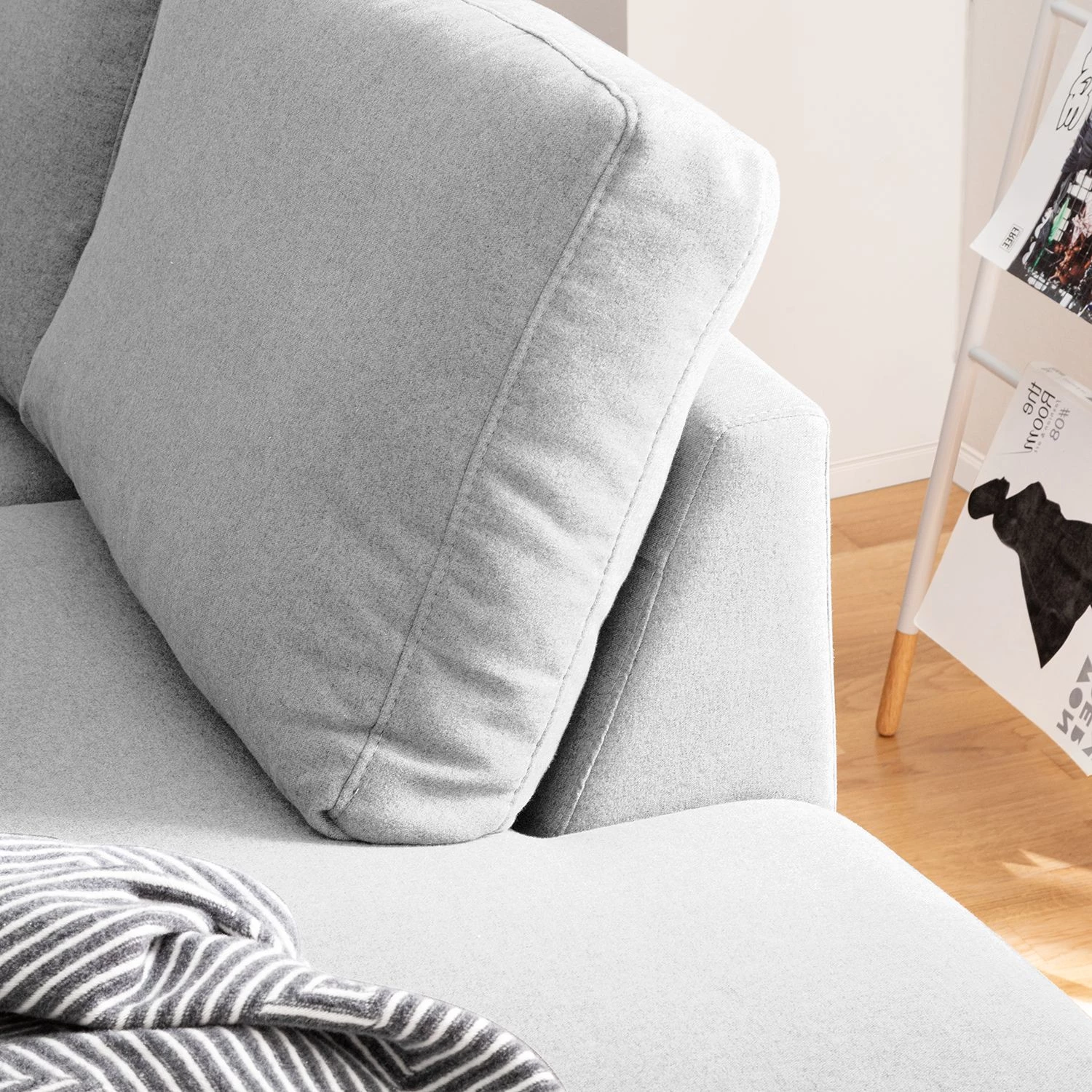 Fredriks Canapé panoramique Arietta - Gris platine - Méridienne courte à gauche / longue à droite (vue de face) 20 Fredriks Canapé panoramique Arietta - Gris platine - Méridienne courte à gauche / longue à droite (vue de face) – Image 20