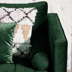 Eva Padberg Collection Canapé d'angle LAONA - Velours Pauno: Vert foncé - Méridienne courte à droite (vue de face) - Avec repose-pieds -Canapés Soldes Magasin 1000032242 200603 12035100238 DETAILS P000000001000032242