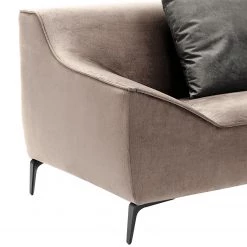 Jack & Alice Canapé d’angle Rosas I - Velours - Cappuccino - Méridienne courte à droite (vue de face) -Canapés Soldes Magasin 1000167307 190520 11230500093 GALLERYIMAGES P000000001000167307