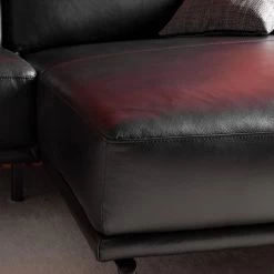 Studio Copenhagen Canapé d’angle Harlev - Cuir véritable - Méridienne courte à droite (vue de face) 28 Studio Copenhagen Canapé d’angle Harlev - Cuir véritable - Méridienne courte à droite (vue de face) -Canapés Soldes Magasin 1000179455 200421 11315000008 DETAILS P000000001000179455