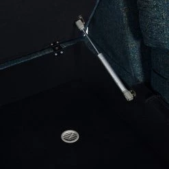 Studio Copenhagen Canapé panoramique COSO Classic+ - Tissu Chenille Rufi: Bleu - Méridienne courte à droite / longue à gauche (vue de face) - Coffre de lit - Chrome brillant 49 Studio Copenhagen Canapé panoramique COSO Classic+ - Tissu Chenille Rufi: Bleu - Méridienne courte à droite / longue à gauche (vue de face) - Coffre de lit - Chrome brillant -Canapés Soldes Magasin 1000212007 200811 17343801088 DETAILS P000000001000212007