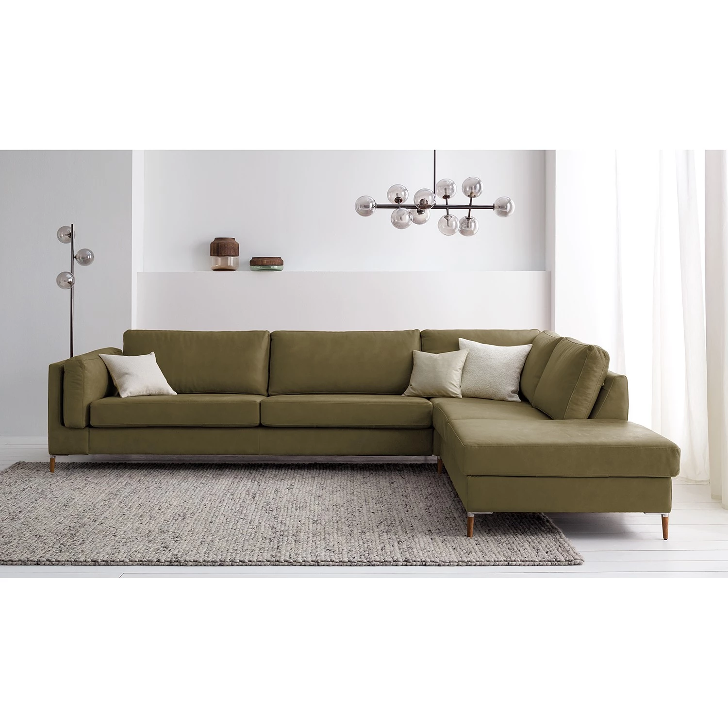 Studio Copenhagen Canapé d’angle COSO Classic+ ottomane - Cuir véritable Taru : Vert olive - Largeur : 311 cm - Méridienne longue à droite (vue de face) - Coffre de lit - Chêne foncé 3 Studio Copenhagen Canapé d’angle COSO Classic+ ottomane - Cuir véritable Taru : Vert olive - Largeur : 311 cm - Méridienne longue à droite (vue de face) - Coffre de lit - Chêne foncé – Image 3