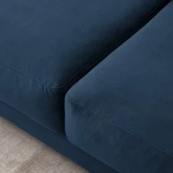 Studio Copenhagen Canapé Willows (3 places) - Velours Shyla: Bleu foncé 27 Studio Copenhagen Canapé Willows (3 places) - Velours Shyla: Bleu foncé -Canapés Soldes Magasin 1000216938 210119 16173300047 DETAILS P000000001000216938