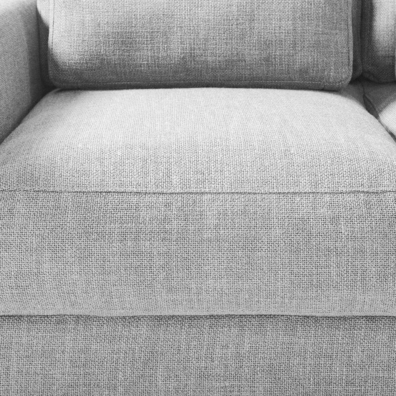 Studio Copenhagen Canapé Willows (2 places) - Tissu Amila: Gris clair 10 Studio Copenhagen Canapé Willows (2 places) - Tissu Amila: Gris clair – Image 10