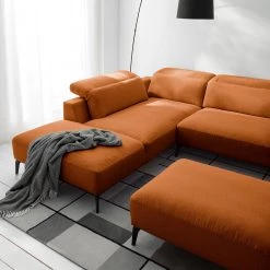 Studio Copenhagen Canapé d’angle Berrie II - Tissu Saia: Rouille - Largeur : 325 cm - Méridienne longue à gauche (vue de face) -Canapés Soldes Magasin 1000217504 210215 12145600056 DETAILS P000000001000217504