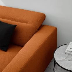 Studio Copenhagen Canapé d’angle Berrie II - Tissu Saia: Rouille - Largeur : 325 cm - Méridienne longue à gauche (vue de face) -Canapés Soldes Magasin 1000217504 210215 12145600061 DETAILS P000000001000217504