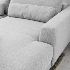 Studio Copenhagen Canapé d’angle Willows III - Tissu Amila: Gris clair - Méridienne courte à droite (vue de face) -Canapés Soldes Magasin 1000218223 210127 14550400429 DETAILS P000000001000218223