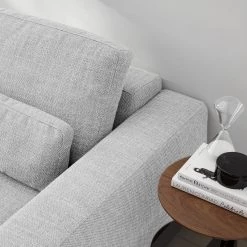 Studio Copenhagen Canapé d’angle Willows III - Tissu Amila: Gris clair - Méridienne courte à droite (vue de face) -Canapés Soldes Magasin 1000218223 210127 14550400430 DETAILS P000000001000218223