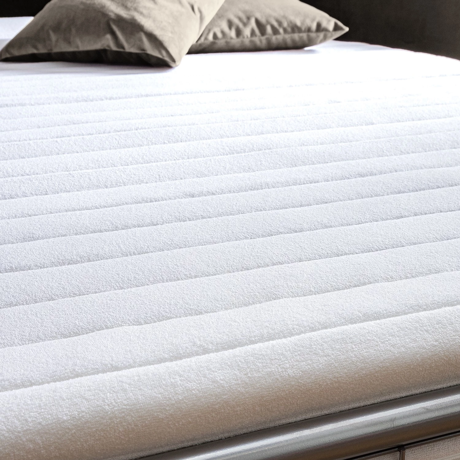 Jack & Alice Canapé convertible Teresina - Velours - Platine - Largeur : 212 cm - Alignement à droite 17 Jack & Alice Canapé convertible Teresina - Velours - Platine - Largeur : 212 cm - Alignement à droite – Image 17