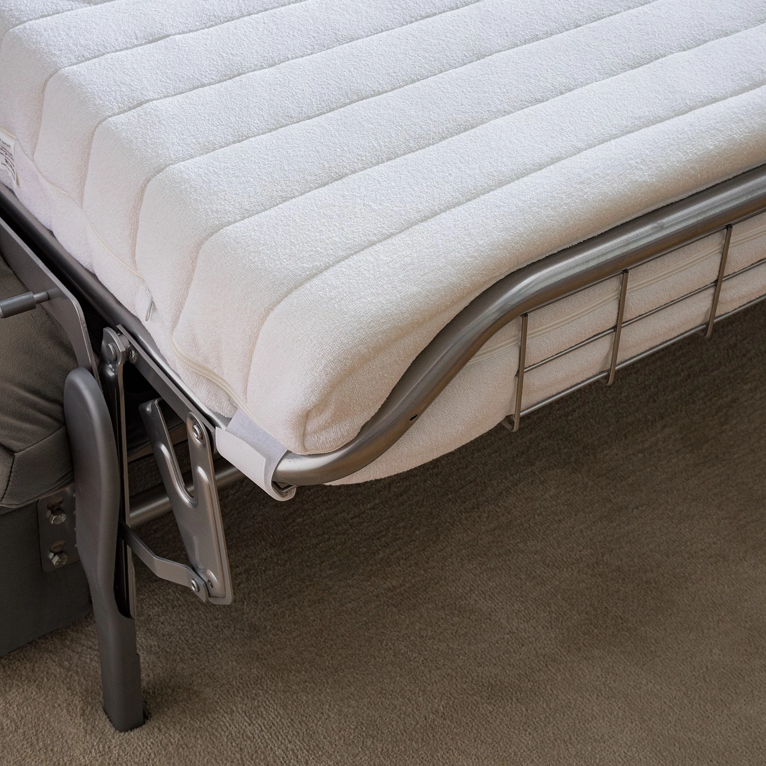 Jack & Alice Canapé convertible Teresina - Velours - Platine - Largeur : 212 cm - Alignement à droite 18 Jack & Alice Canapé convertible Teresina - Velours - Platine - Largeur : 212 cm - Alignement à droite – Image 18