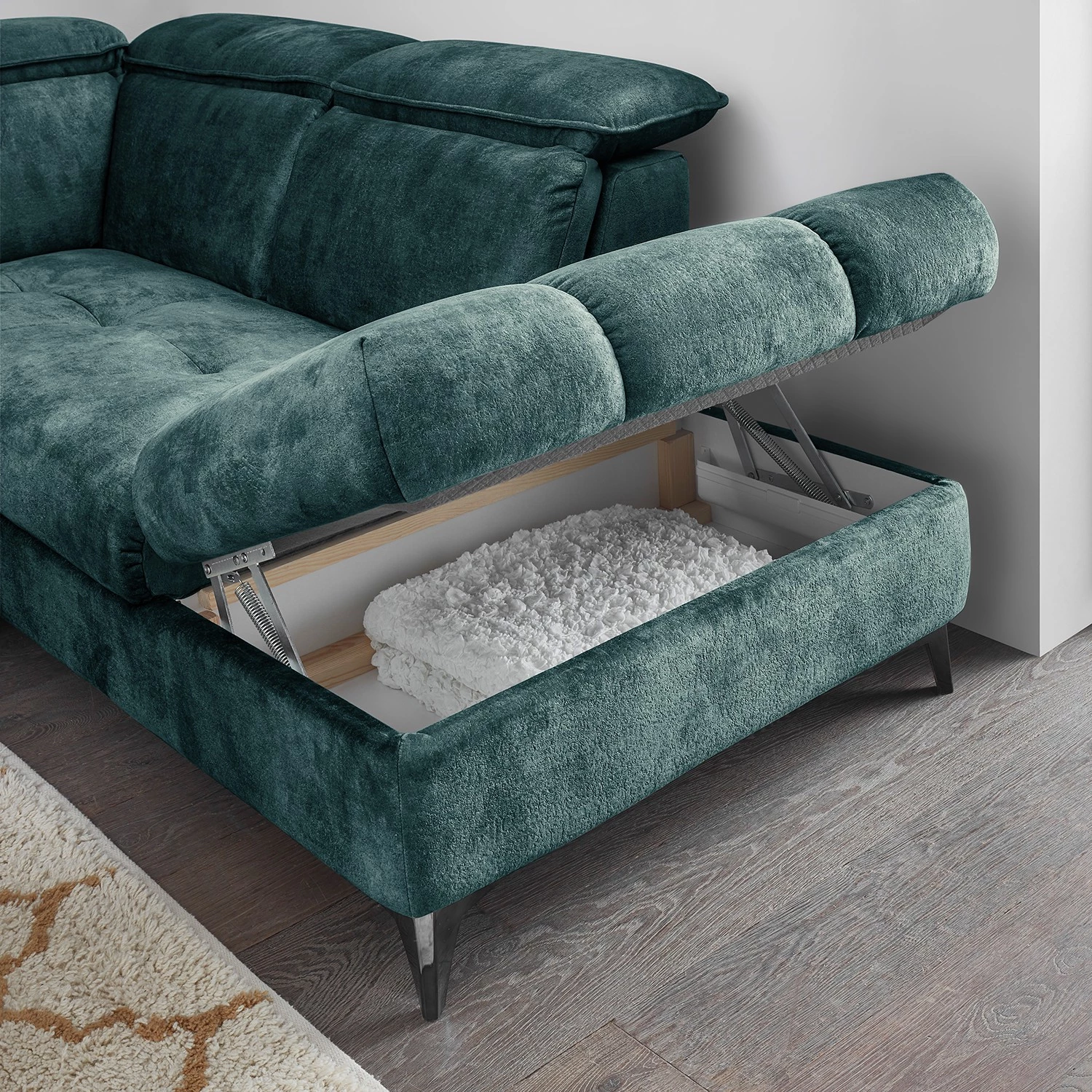 Loftscape Canapé panoramique Grillon - Velours - Velours Insa: Bleu fumée - Méridienne courte à gauche / longue à droite (vue de face) 10 Loftscape Canapé panoramique Grillon - Velours - Velours Insa: Bleu fumée - Méridienne courte à gauche / longue à droite (vue de face) – Image 10