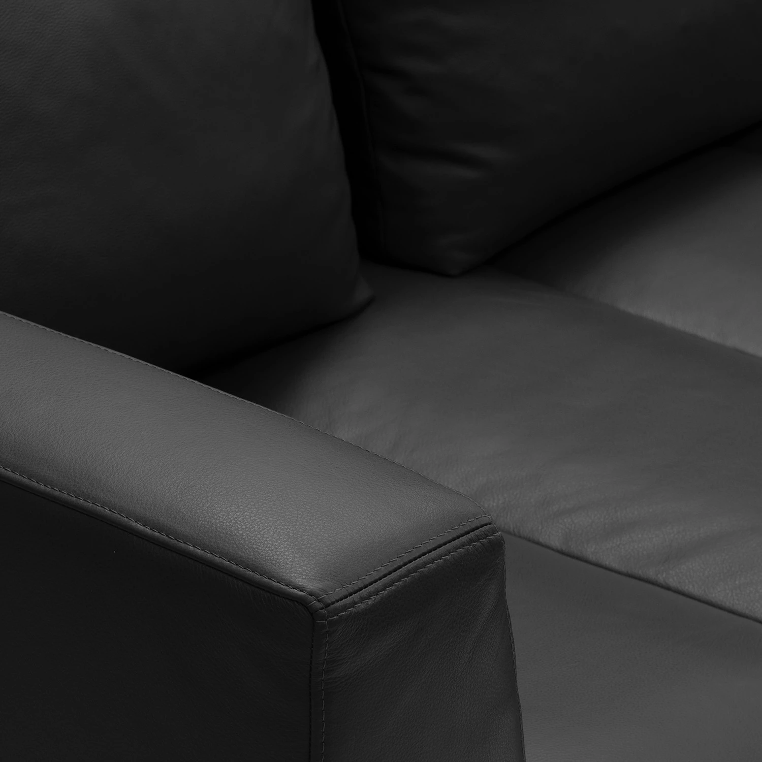 Studio Copenhagen Canapé Madison (3 places) - Cuir véritable Neka : Noir 6 Studio Copenhagen Canapé Madison (3 places) - Cuir véritable Neka : Noir – Image 6