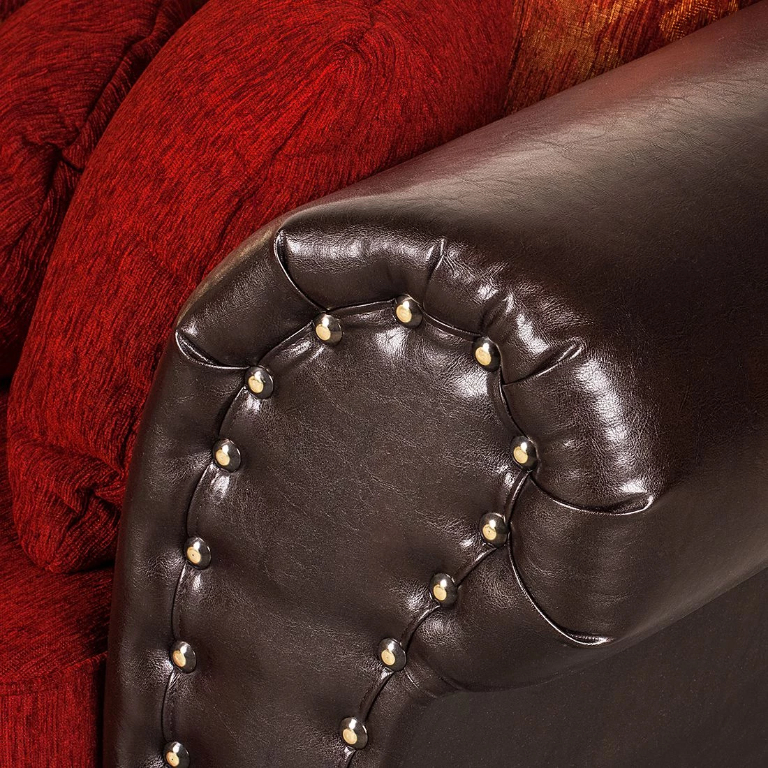 Maison Belfort Grand canapé Christian - Cuir synthétique marron foncé / Tissu rouge - Marron foncé / Rouge 8 Maison Belfort Grand canapé Christian - Cuir synthétique marron foncé / Tissu rouge - Marron foncé / Rouge – Image 8