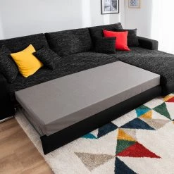Roomscape Canapé d'angle Berrings (convertible) - Méridienne courte à droite (vue de face) -Canapés Soldes Magasin ecksofa berrings mit schlaffunktion kunstleder strukturstoff schwarz longchair davorstehend rechts 4963324