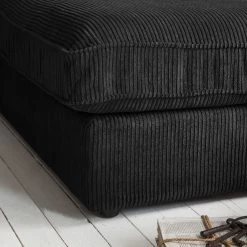 Naturoo Canapé d'angle Coolock - Noir - Méridienne longue à droite (vue de face) -Canapés Soldes Magasin ecksofa coolock cord ottomane davorstehend rechts schwarz 5063996