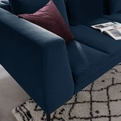 Studio Copenhagen Canapé d’angle Madison II - Velours Shyla: Bleu foncé - Angle à gauche (vu de face) -Canapés Soldes Magasin ecksofa madison ii samt 3 sitzer davorstehend links stoff shyla dunkelblau 5169464