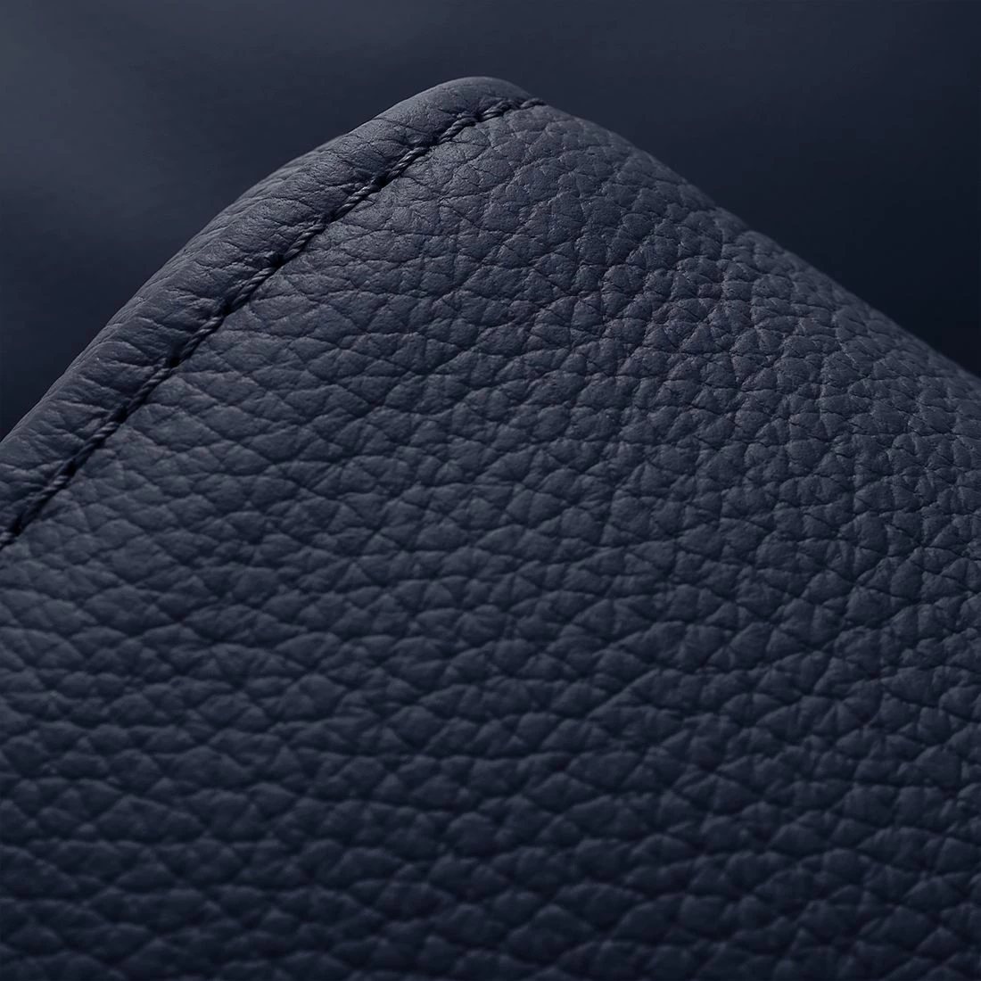 Chillout by Franz Fertig Canapé convertible Plaza - Bleu foncé - Largeur : 172 cm - Accoudoir réglable 8 Chillout by Franz Fertig Canapé convertible Plaza - Bleu foncé - Largeur : 172 cm - Accoudoir réglable – Image 8