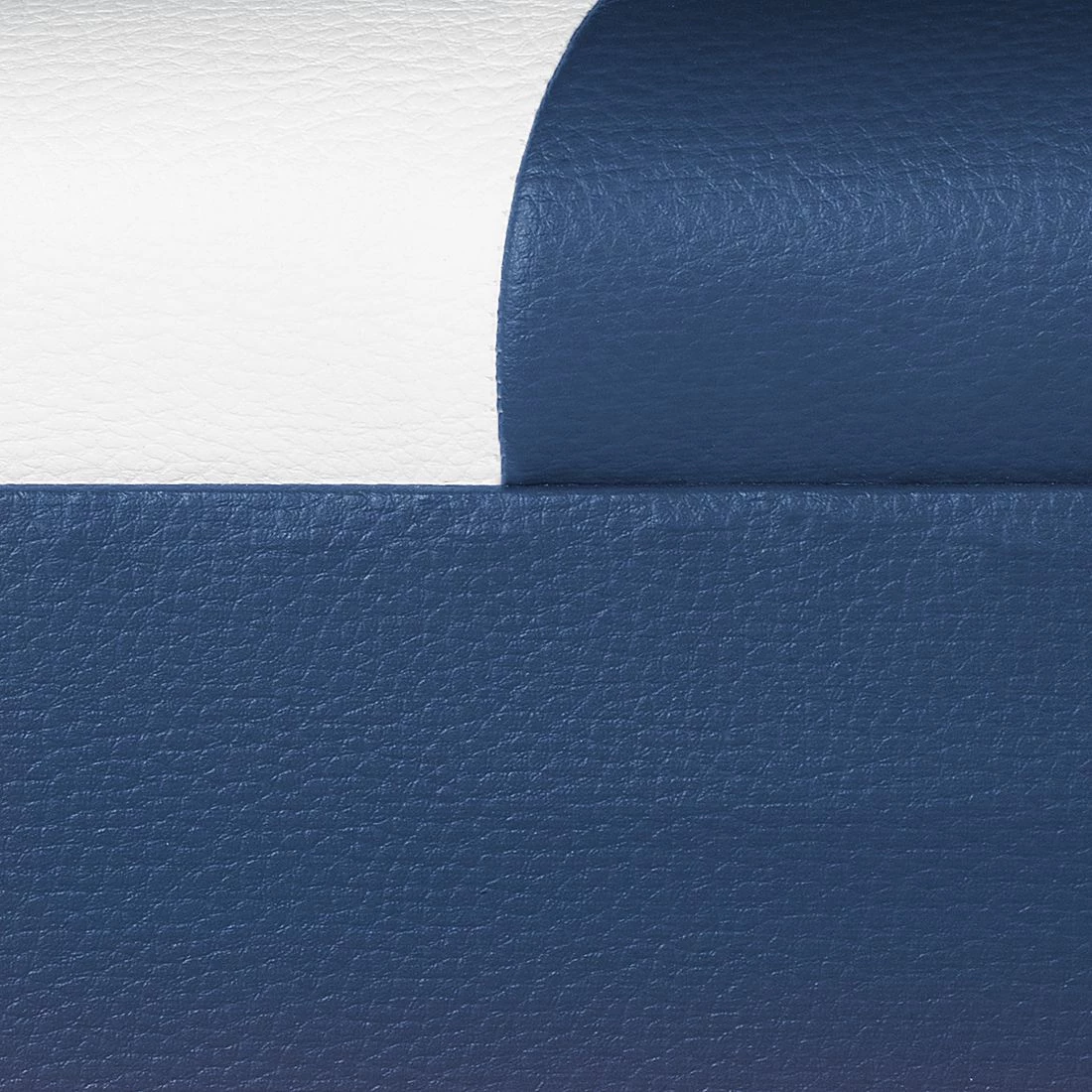 Studio Monroe Canapé Nixa (2 places) - Cuir synthétique - Blanc / Bleu foncé 10 Studio Monroe Canapé Nixa (2 places) - Cuir synthétique - Blanc / Bleu foncé – Image 10