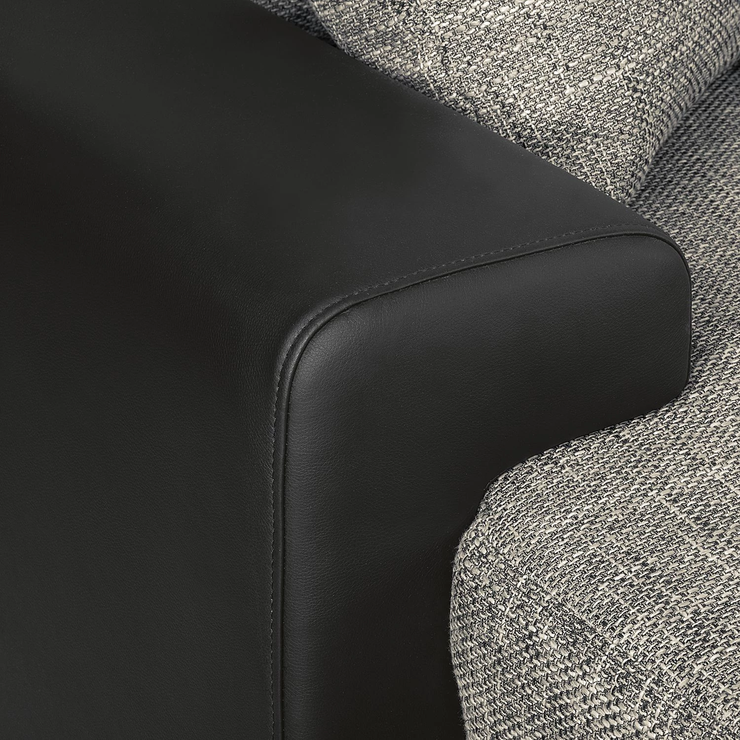 Roomscape Canapé panoramique Berrings - Convertible - Imitation cuir / Tissu structuré - Noir / Gris - Méridienne courte à gauche (vue de face) 21 Roomscape Canapé panoramique Berrings - Convertible - Imitation cuir / Tissu structuré - Noir / Gris - Méridienne courte à gauche (vue de face) – Image 21