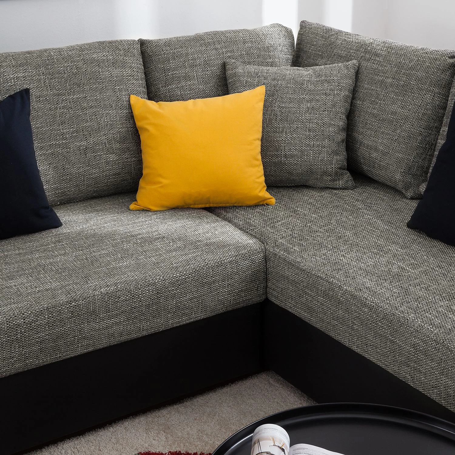 Roomscape Canapé panoramique Berrings - Convertible - Imitation cuir / Tissu structuré - Noir / Gris - Méridienne courte à gauche (vue de face) 18 Roomscape Canapé panoramique Berrings - Convertible - Imitation cuir / Tissu structuré - Noir / Gris - Méridienne courte à gauche (vue de face) – Image 18