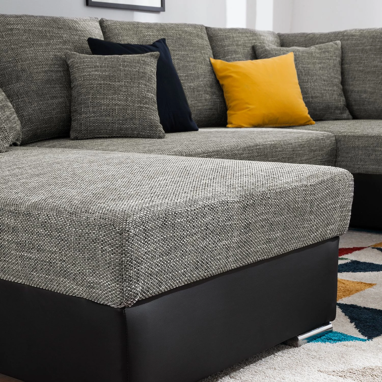 Roomscape Canapé panoramique Berrings - Convertible - Imitation cuir / Tissu structuré - Noir / Gris - Méridienne courte à gauche (vue de face) 16 Roomscape Canapé panoramique Berrings - Convertible - Imitation cuir / Tissu structuré - Noir / Gris - Méridienne courte à gauche (vue de face) – Image 16