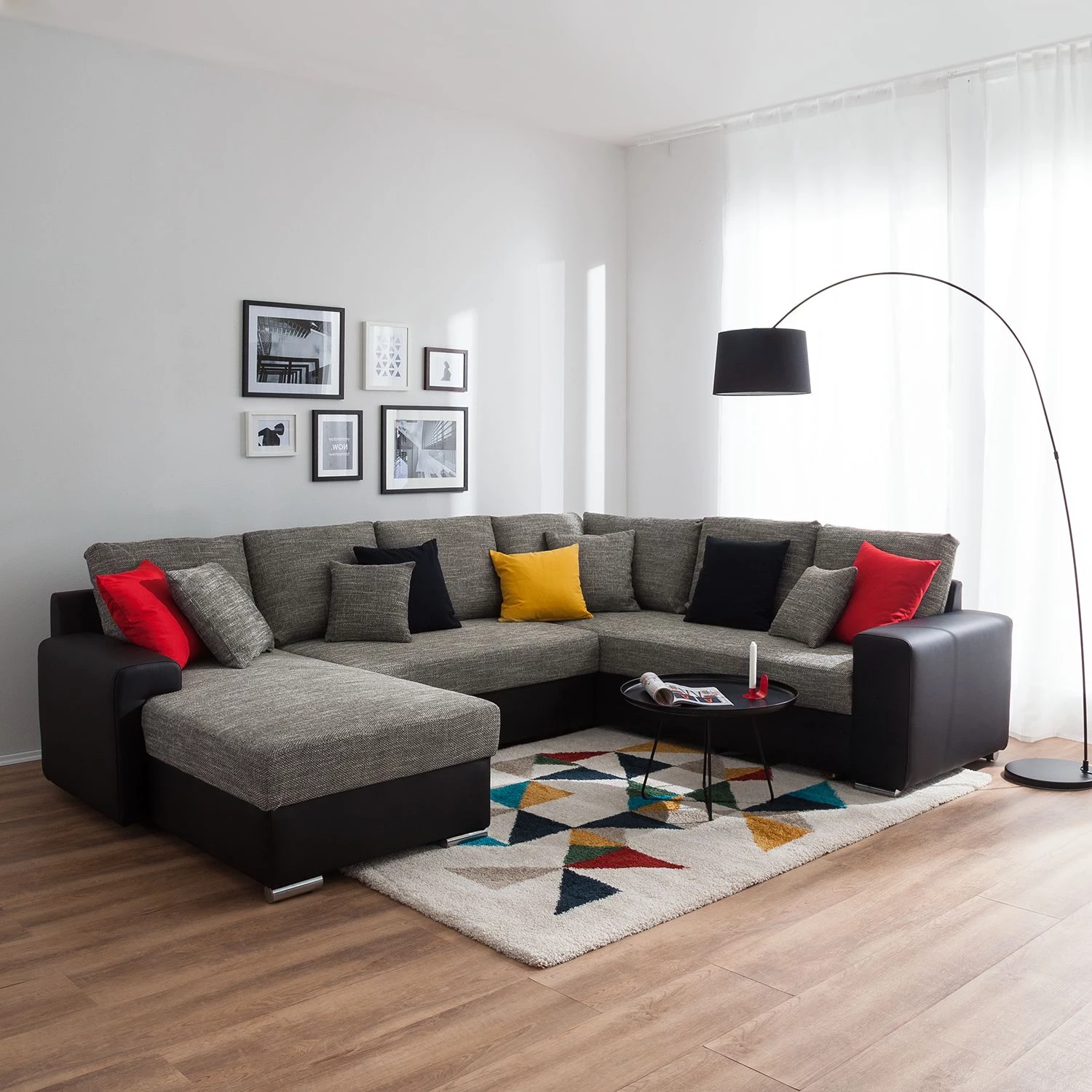 Roomscape Canapé panoramique Berrings - Convertible - Imitation cuir / Tissu structuré - Noir / Gris - Méridienne courte à gauche (vue de face) 3 Roomscape Canapé panoramique Berrings - Convertible - Imitation cuir / Tissu structuré - Noir / Gris - Méridienne courte à gauche (vue de face) – Image 3